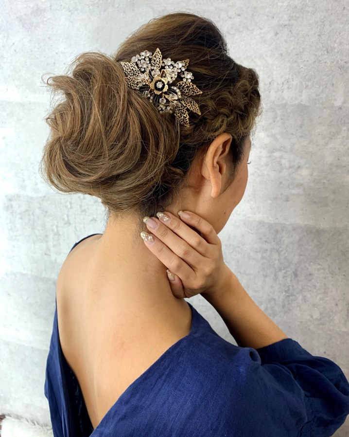 10 pretty bridal hairstyles with more body  volume  Her World Singapore